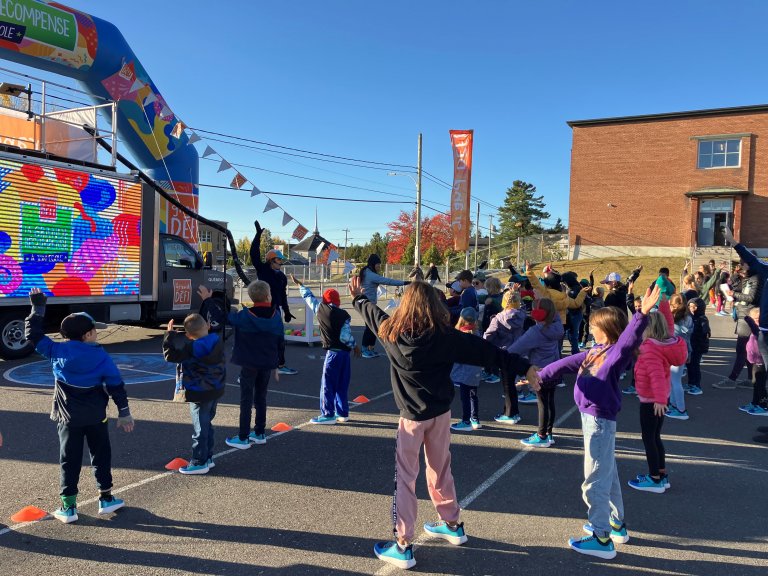 De la belle visite à l’école Saint-Jean-Bosco!